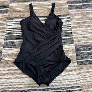 Miraclesuit Women's Oceanus One Piece Swimsuit Scoop Back V-Neck Black Size 12